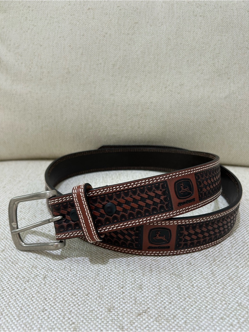 John Deere Men’s Brown Embossed Leather Belt Silver Buckle Size 38-40 Western